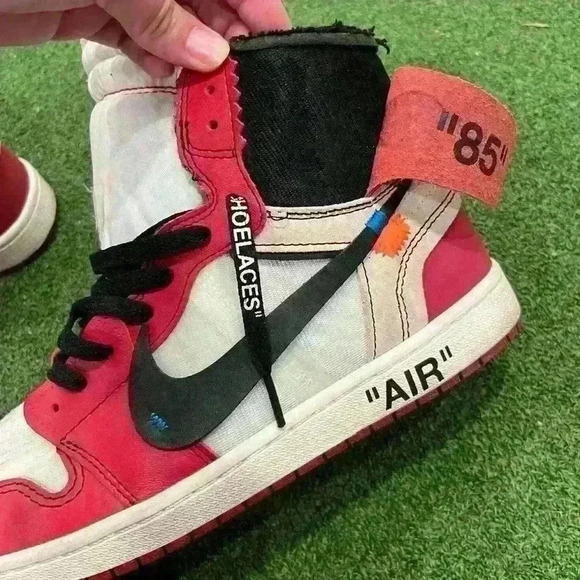 Nike Off-White Red Chicago Jordan 1 Hightop Sneakers Size 10.5 - Picture 9 of 11